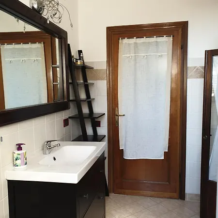 Dueterre & Host Amelia